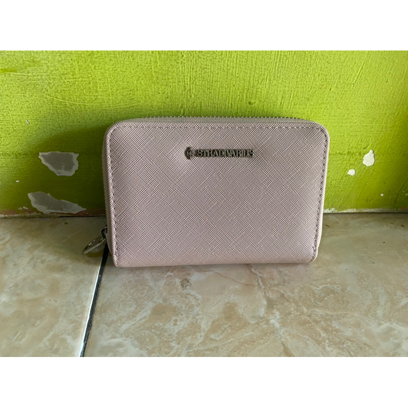 DOMPET STRADIVARIUS