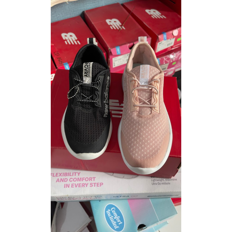 Sepatu Anak Wanita New Balance YARCV