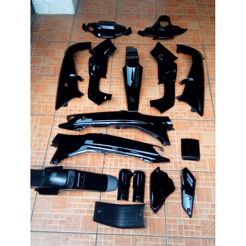 cover body bodi spakbor batok dasi aki accu belakang depan set crypton original yamaha nos