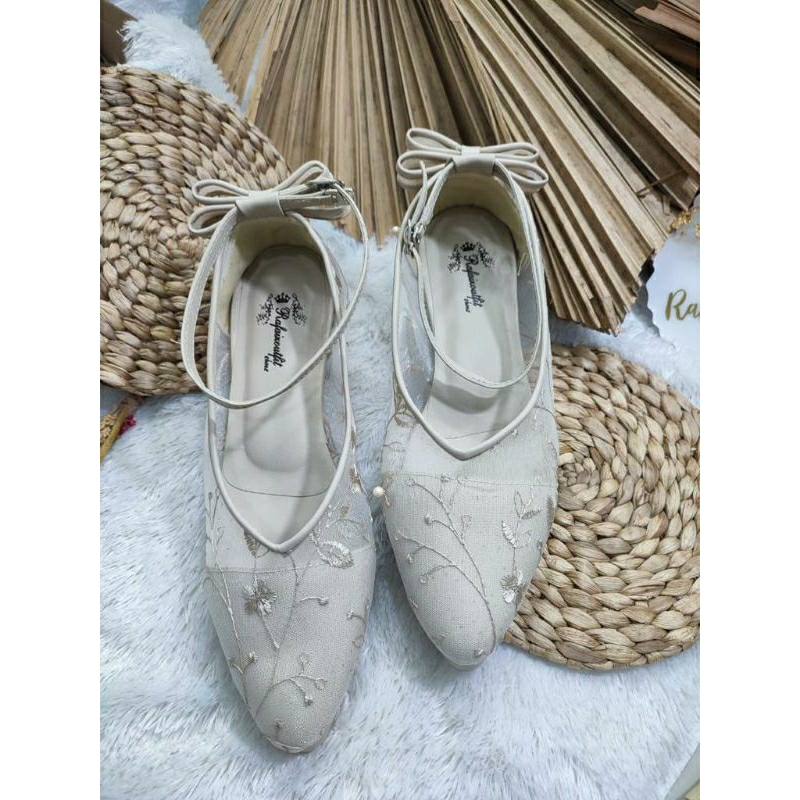 Sepatu wedding pesta Cantik  Vilena Cream 7cm Tahu