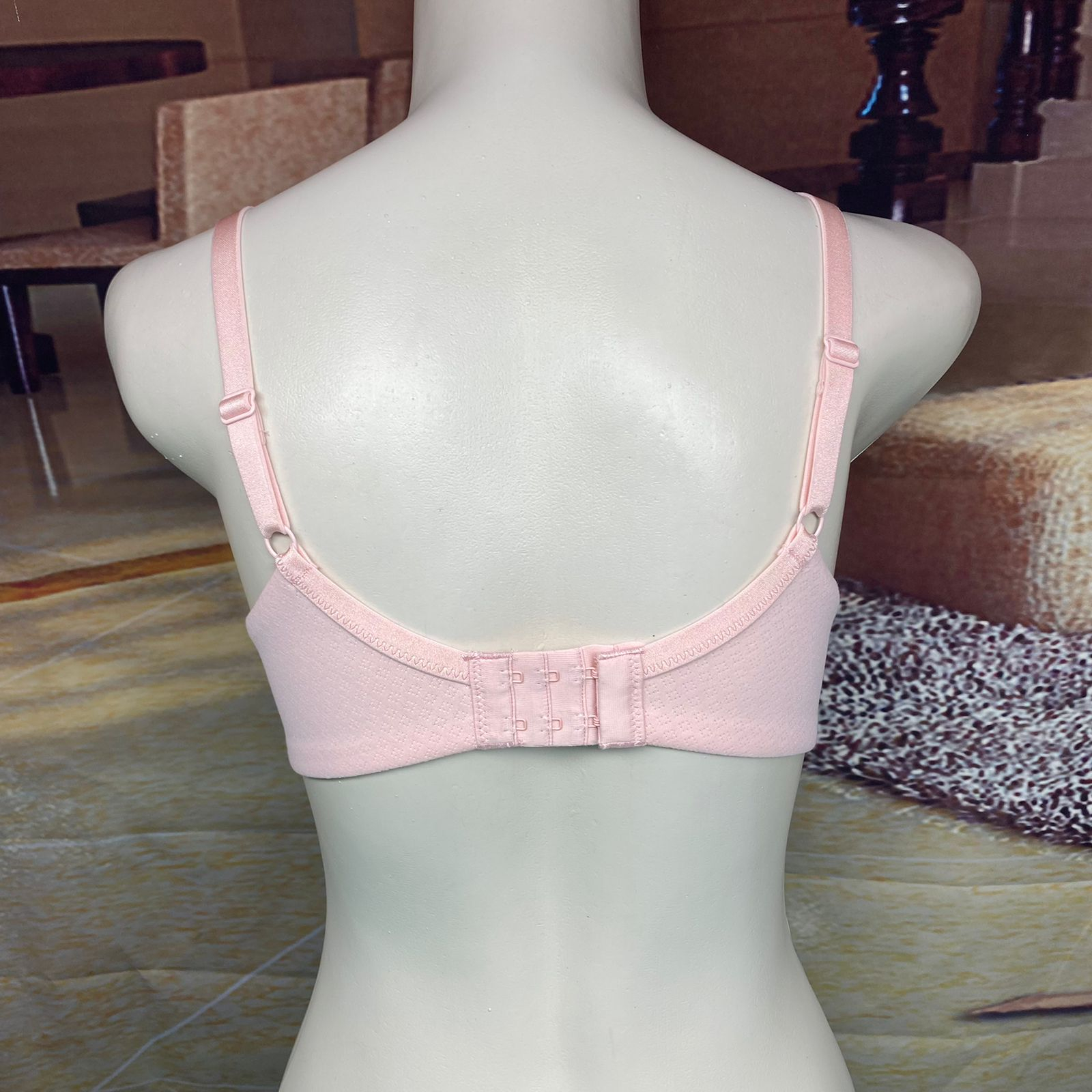 BRA / BH WANITA 1613 BUSA SEDANG ADA KAWAT SIZE 34-38