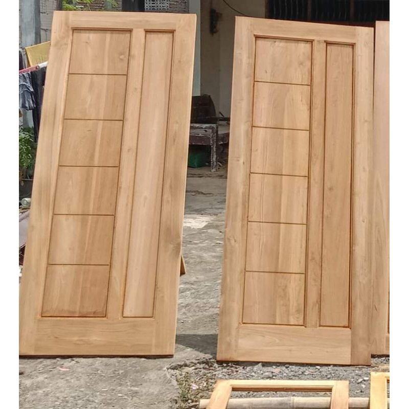 Daun pintu kamar/pintu utama