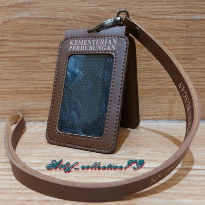 

Holder Id Card Kemenhub / Kalung Id Card Kemenhub Model Lipat Cokelat