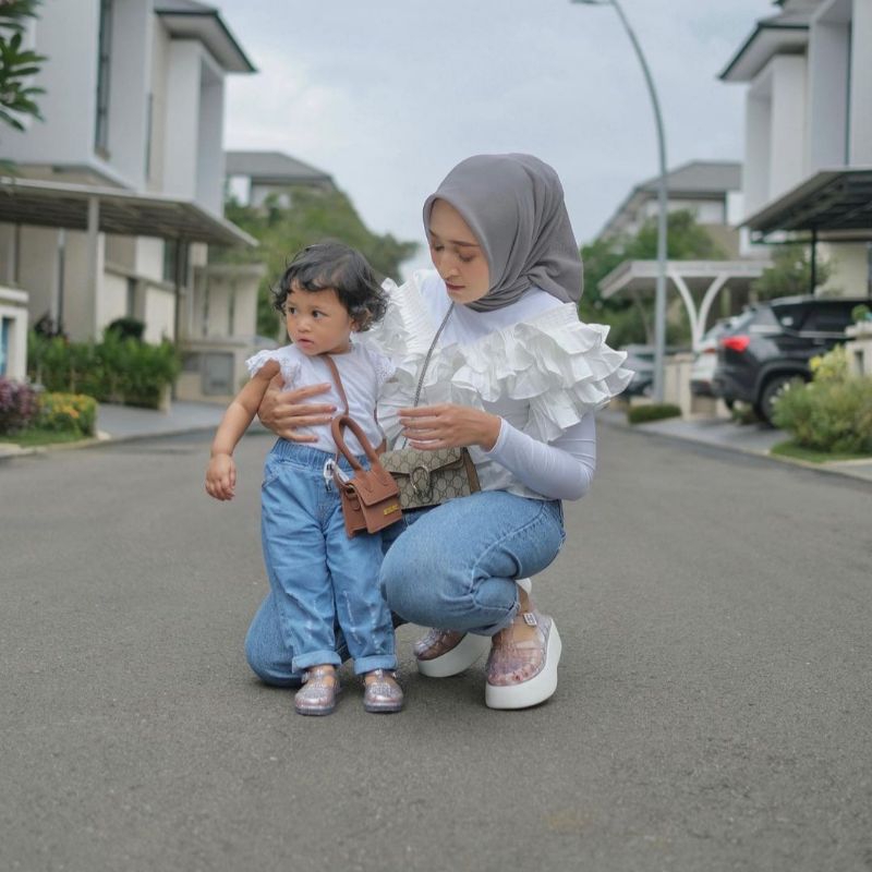 CELANA PANJANG ANAK SOFT JEANS RIPPED CHINOS PREMIUM MURAH BAGUS KEREN LEMBUT