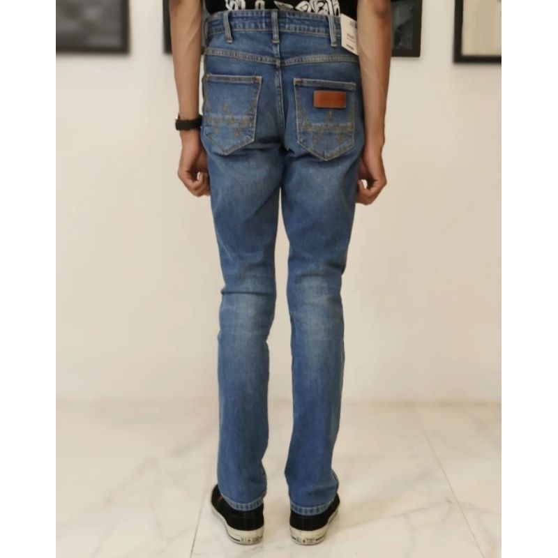 Wrangler Vegas Skinny Tapered Light Blue