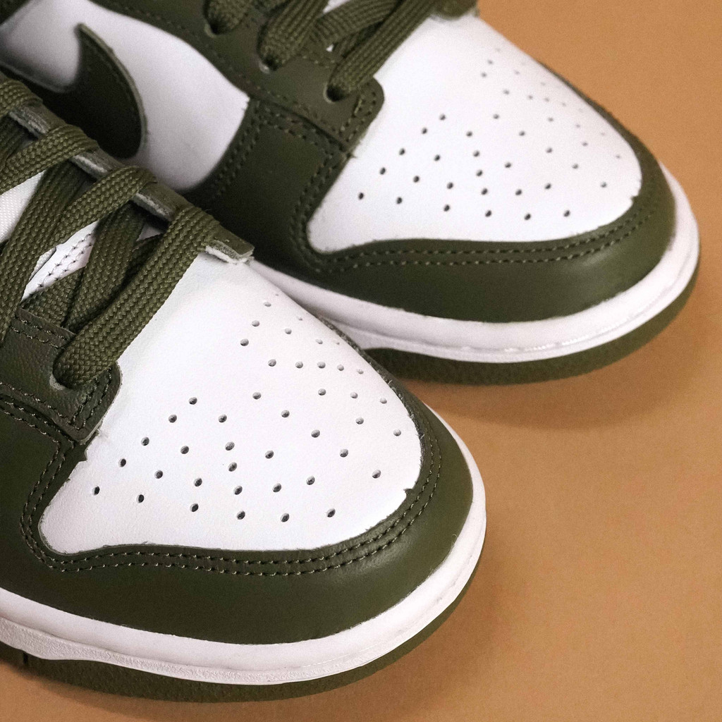 Dunk Low Medium Olive Green