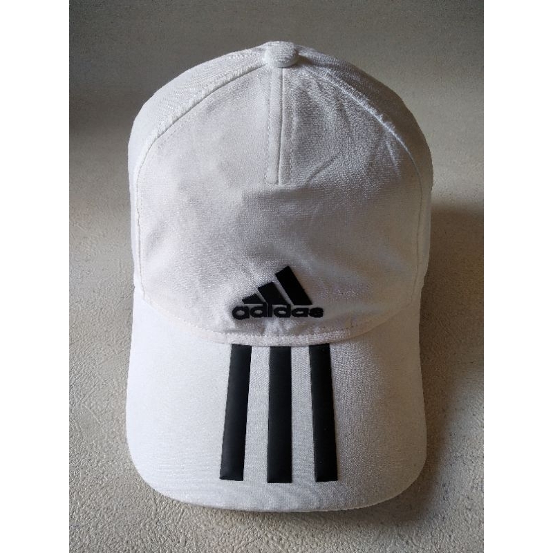 caps oakley & adidas