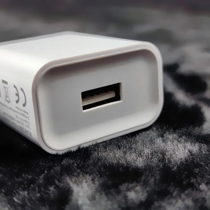 KEPALA CHARGER IPH DAN ANDROID VEGER ROCKET  5V/2.4A MAX ORIGINAL 100% ROCKET BATOK VEGER R1