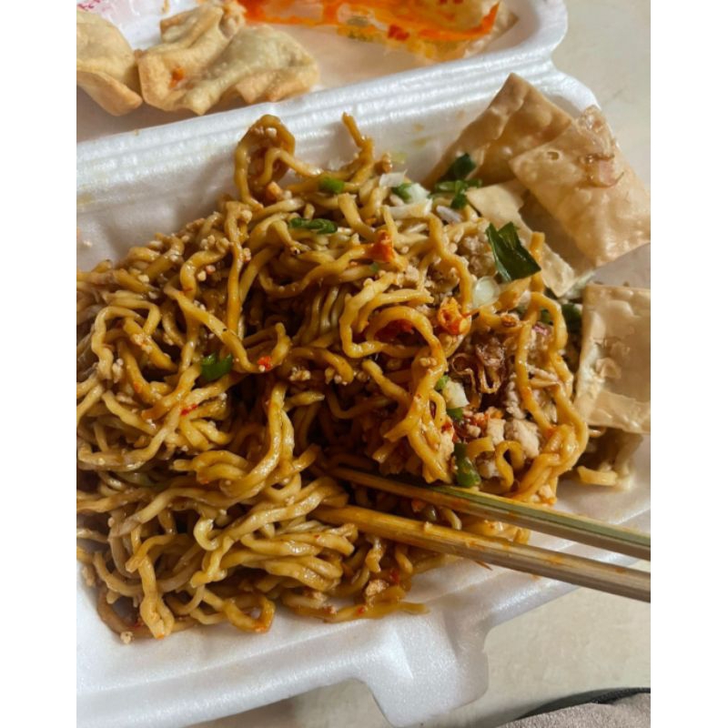 

Mie sahaL Ala gacoan / sedia FROZEN
