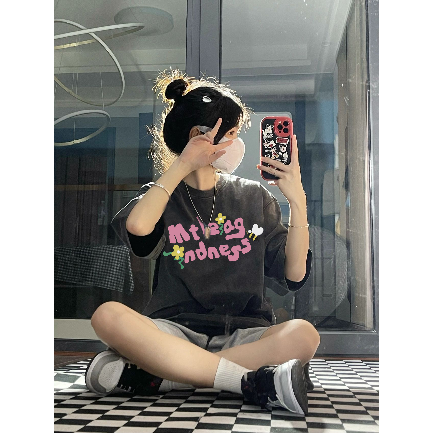 EUNII T-shirt Lengan Pendek Black Washed Cartoon Bee Printing Korean Style/Kaos Atasan Wanita/Baju Wanita/Kaos Wanita