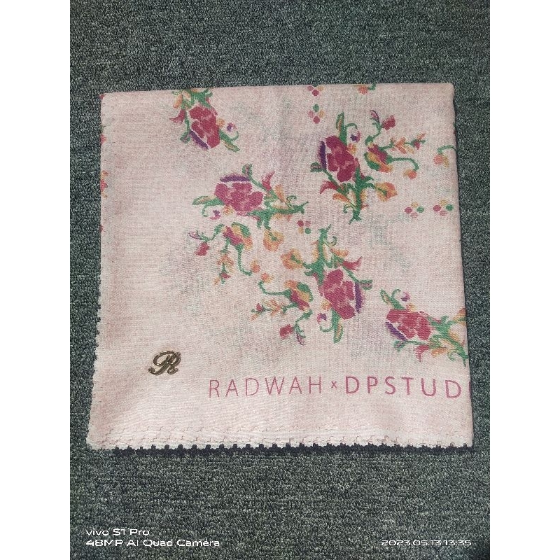 Radwah x Dian pelangi studio preloved