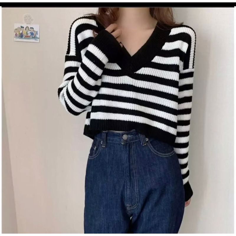 Natashia Sweater Rajut Strip Kerah V