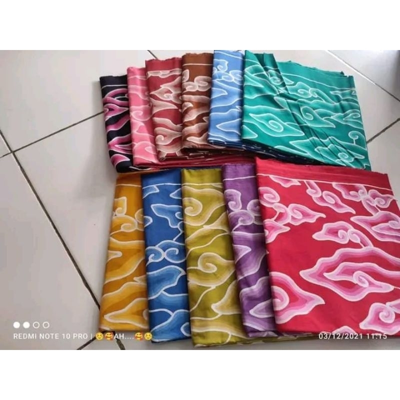 kain batik Mega mendung