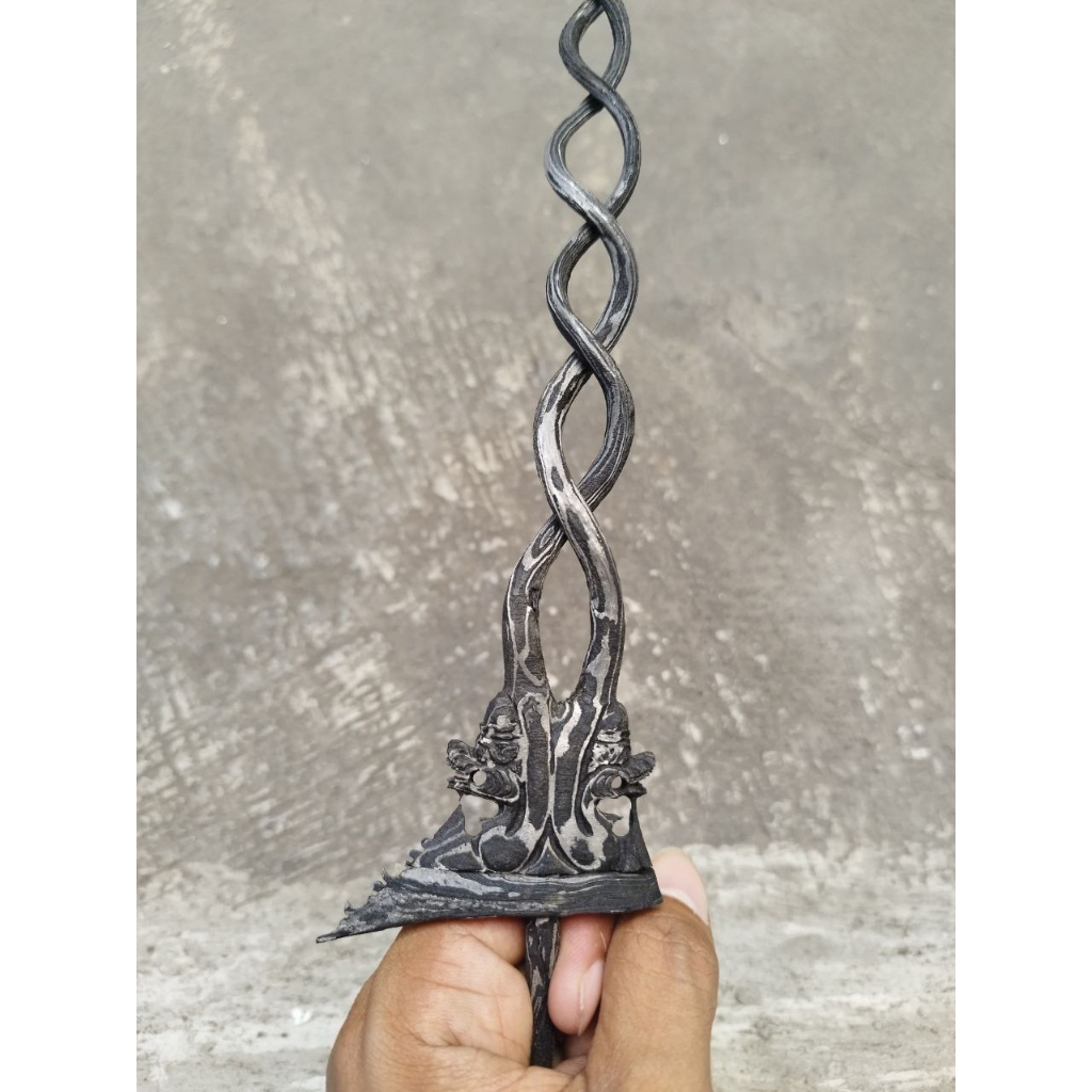 Keris Kamardikan Naga Runting Kembar pamor Kulit Semangka