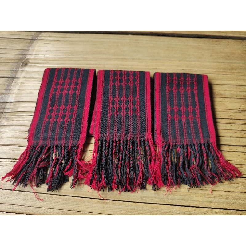 Iket kepala tenun baduy warna hitam merah