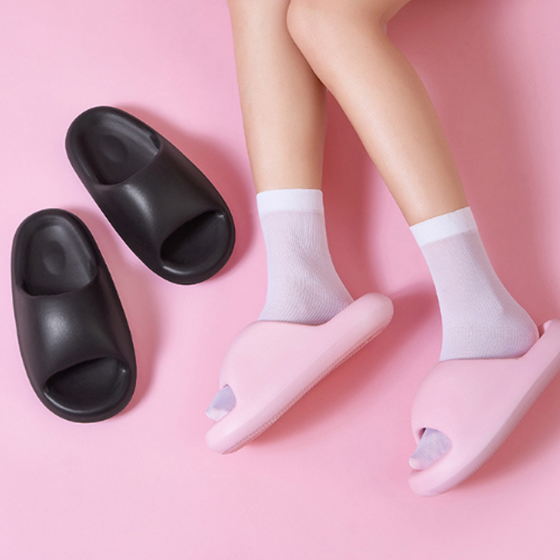 Sandal Jelly Korea Import Empuk Wanita Sandal Slop Terbaru Wanita 2023 Sandal Karet Yang Nyaman Dan Tidak Licin Untuk Kamar Mandi