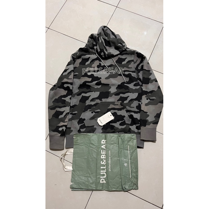 pull and bear camo grey