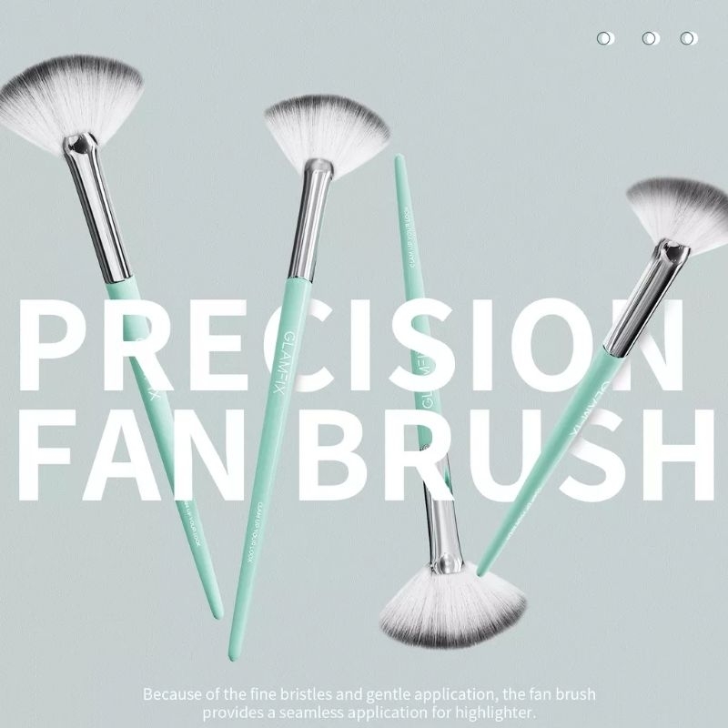 GLAMFIX Flawless Fan Brush Makeup 1Pcs