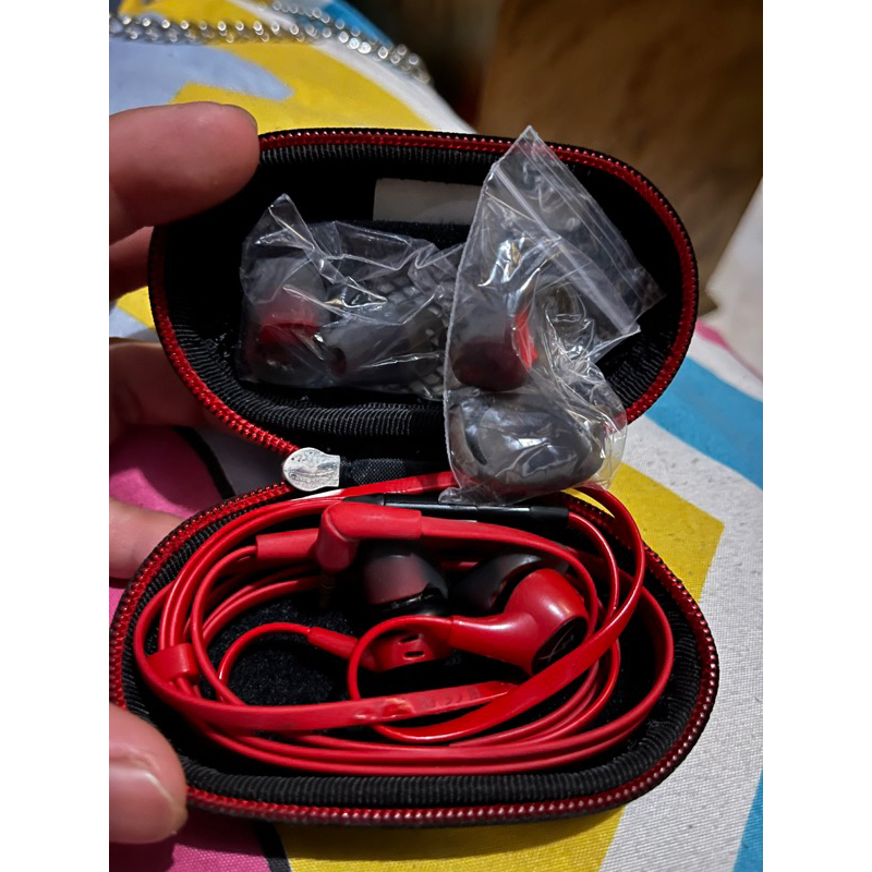 SECOND - HYPERX CLOUD EARBUDS