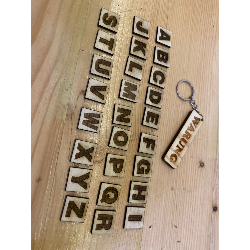 GRAFIE ABJAD (A - Z ) MDF CHIPBOARD MAHAR BOX CINCIN SCRABBOOK INISIAL ABJAD KAYU 2 X 2CM