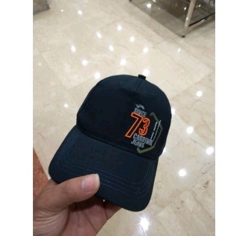 TOPI CARDINAL ORIGINAL