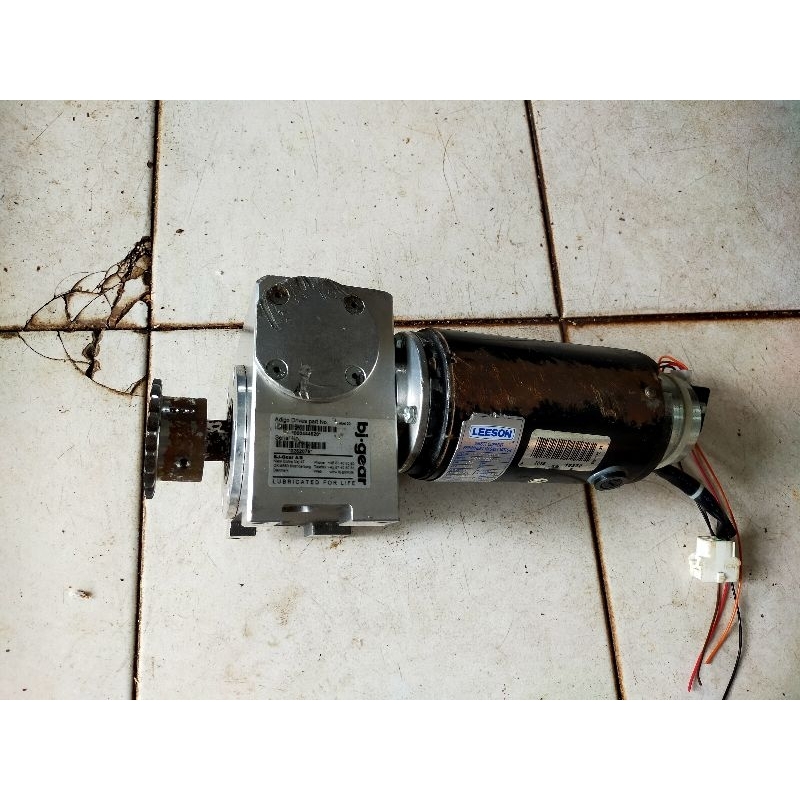dinamo gearbox 120V DC