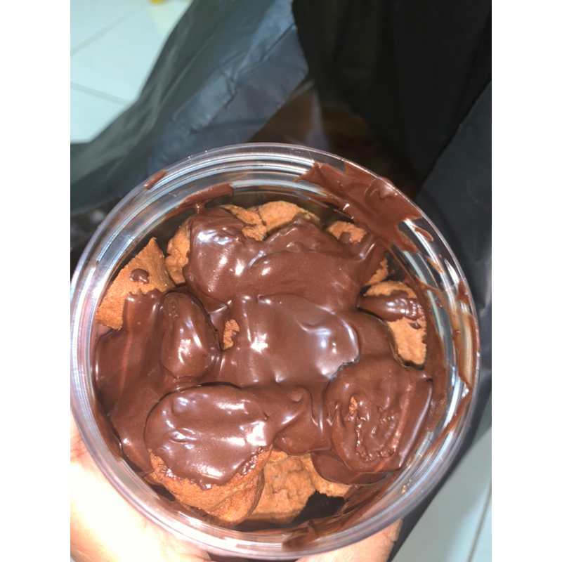 

cookies cococip melted