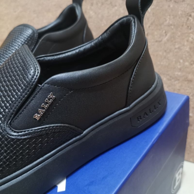 sepatu pria sneaker cowok slip on hitam bal ly tanpa tali p1shoes top men shoes terlaris