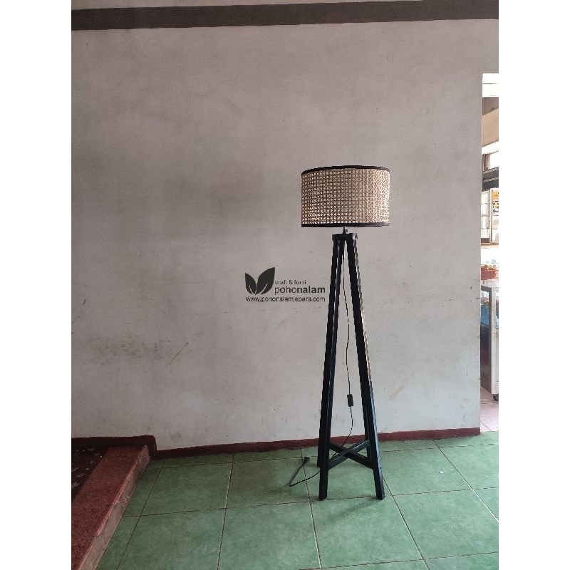 standing lamp kap lampu rotan lampu baca floor lamp diameter 40cm