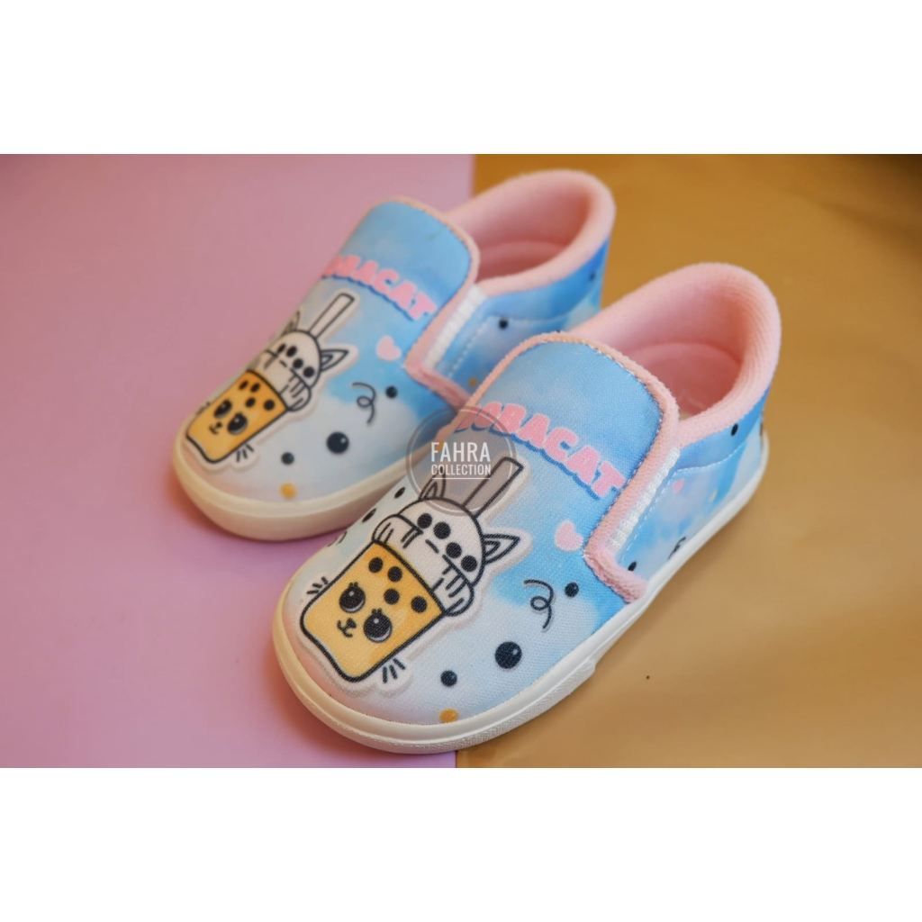 SEPATU ANAK SLIPON MOTIF BOBA BIRU (GRATIS BOX)