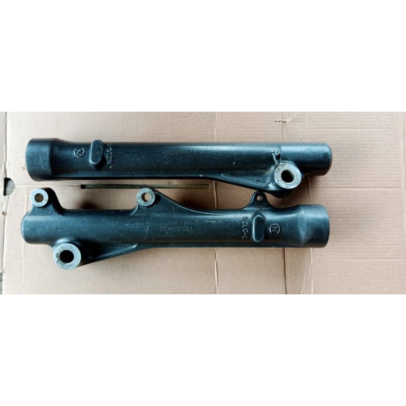 TABUNG BOTTOM SHOCK DEPAN HONDA BEAT FI/VARIO/BEAT KARBU KARBU VARIO 125cc.