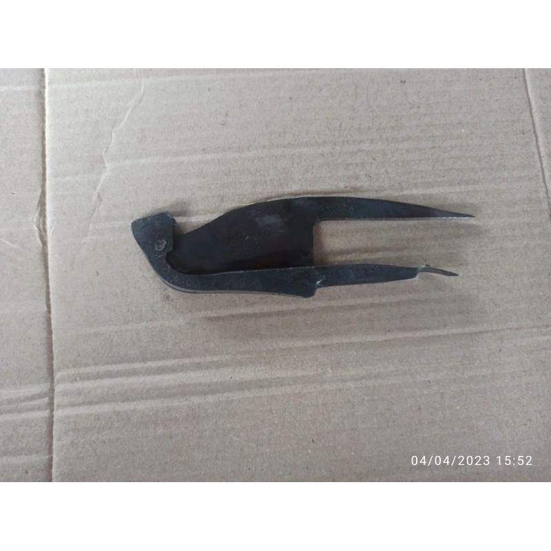 kacip pinang / alat pembelah pinang