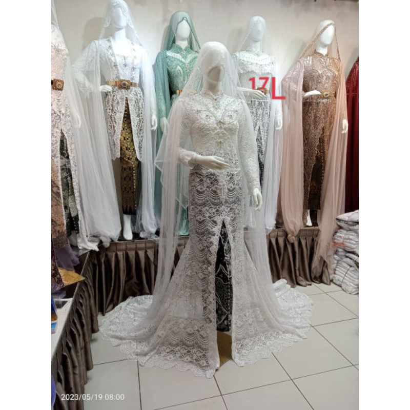 kebaya akad nikah Payet ada ekor bahan brukat/