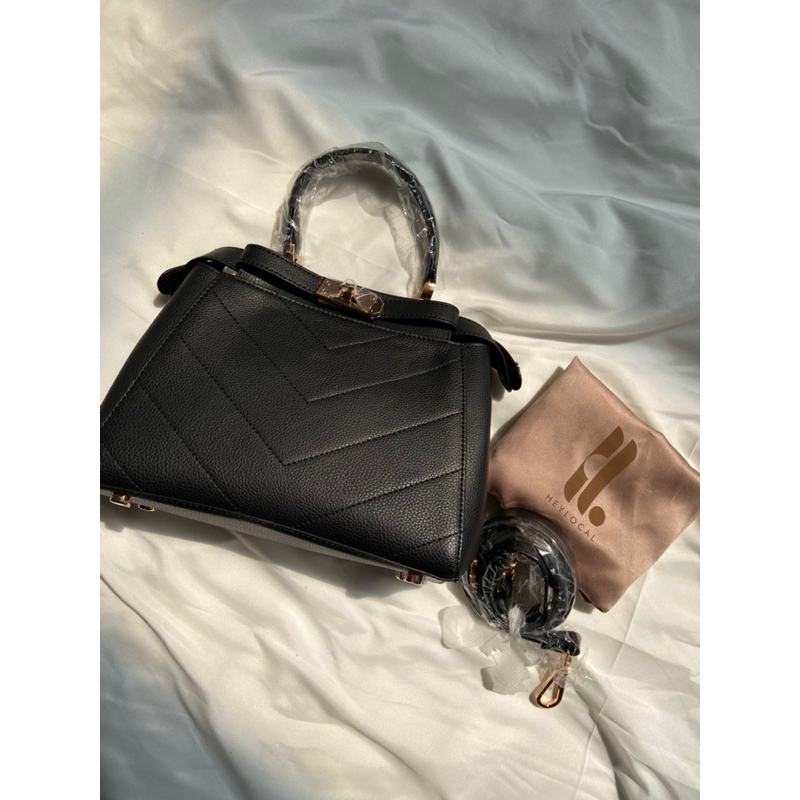 Preloved Sylvaine Bag Black by heylocal