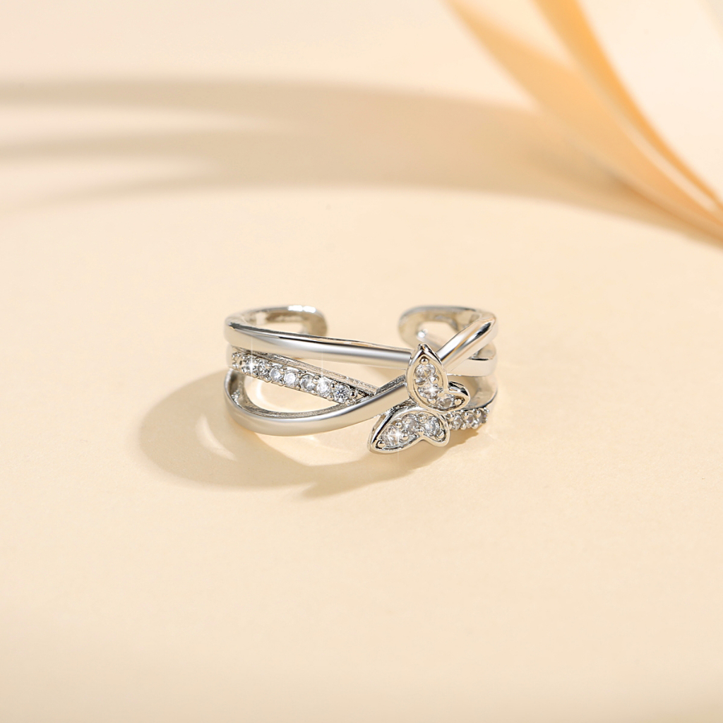 Y064 【Barang spot】Cincin Berlian Bahan Adjustable Titanium Kupu-Kupu Kristal Zirkon Mewah Wanita