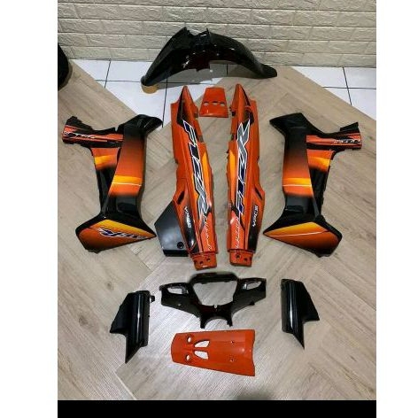 cover body halus Yamaha fiz r fiz r 2003 Oren hitam full set bodi halus Yamaha fiz r stripingg 2003