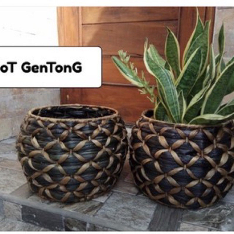 Pot Gentong Hitam Enceng Gondok