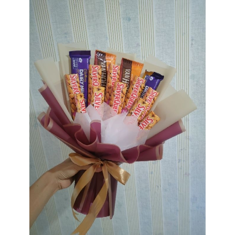 

BUKET SNACK / BUKET COKLAT /SNACK BOUQUET/ HADIAH WISUDA / HADIAH ULANG TAHUN