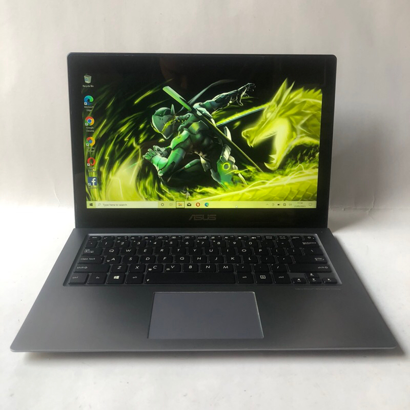 Laptop Gaming Rendering - Asus Ux302LG i5 Gen 4 - Ram 8GB Ssd 256GB