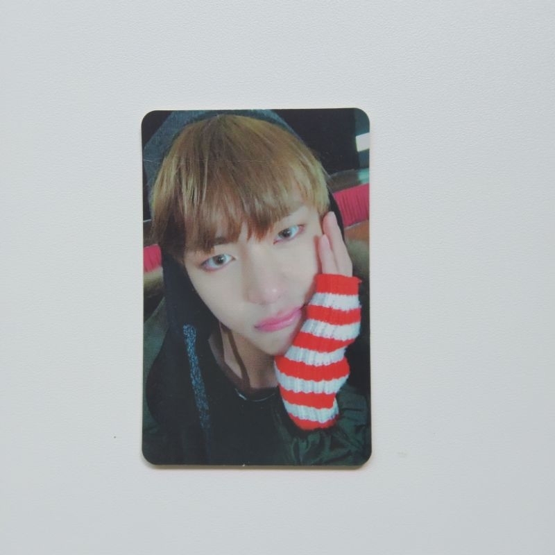 Official PC BTS V Taehyung YNWA You Never Walk Alone Photocard