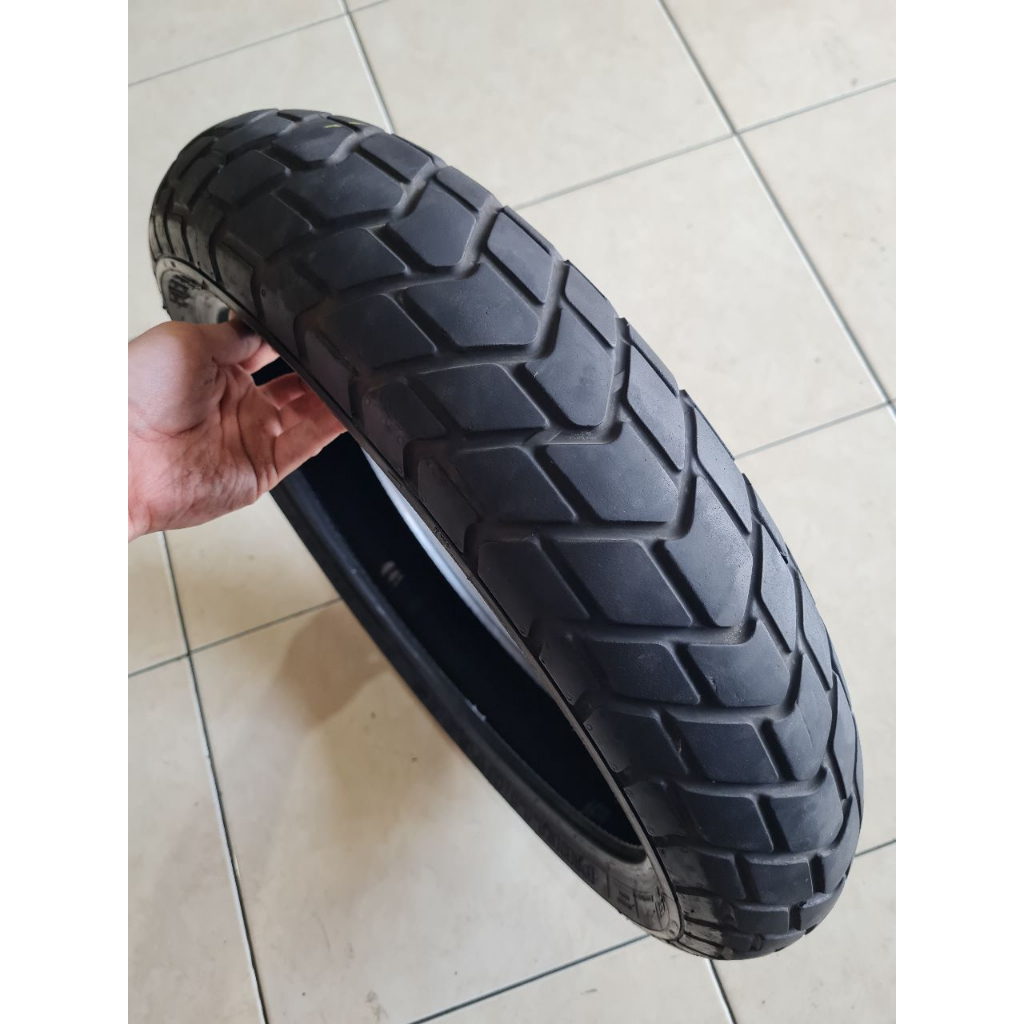 BAN PIRELLI MT60 RS 120/70-17 (MT60RS) Bekas - Ban Ducati Triumph Scrambler