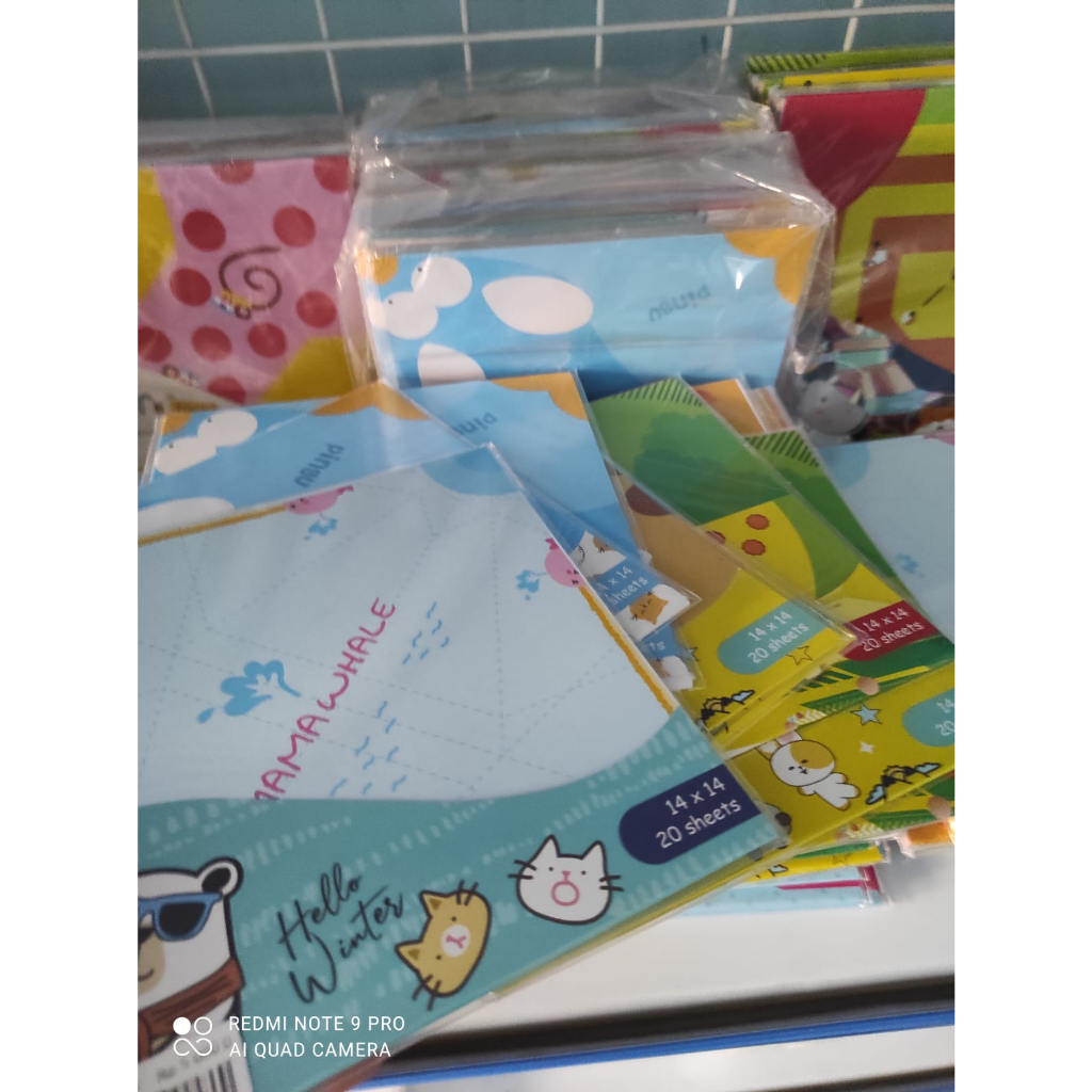 

Kertas Origami Ukuran 14x14 20 lembar