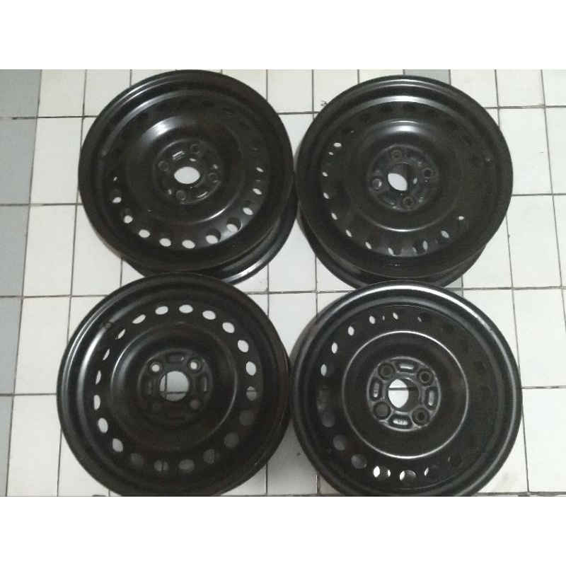 Velg kaleng Mobilio
