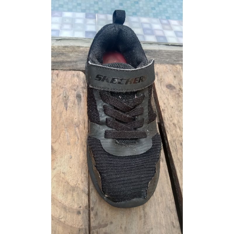 preloved sepatu skechers