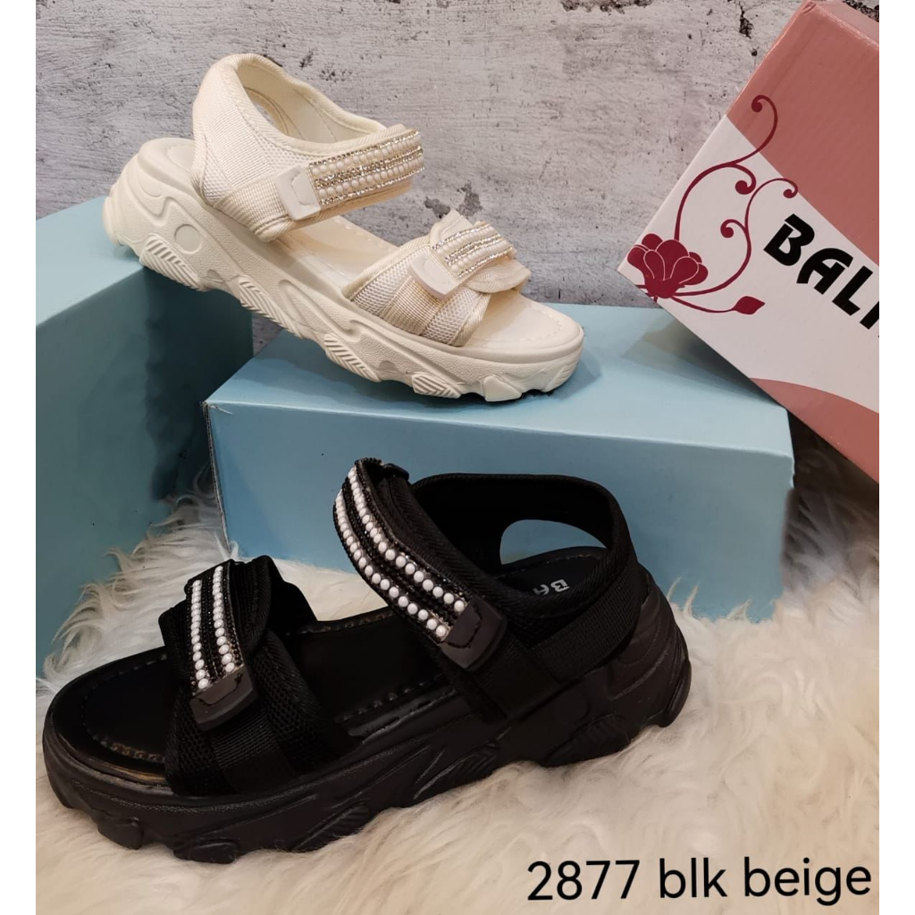 2877  sandal tali wanita kekinian balnani import