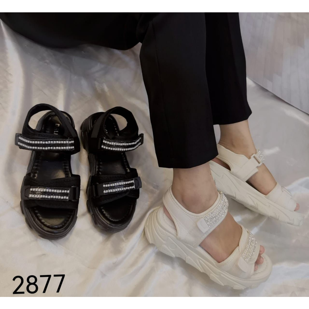 2877  sandal tali wanita kekinian balnani import