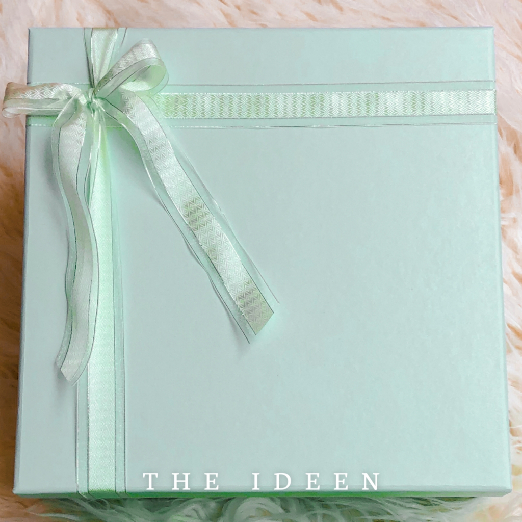 THE IDEEN - 008-03 | HAMPERS GREEN CEWEK HIJAB SEGIEMPAT TEDDY BEAR VAS BUNGA FREE KARTU UCAPAN | GIFT SET HARD BOX PREMIUM | KADO HARI GURU WISUDA GRADUATION ANNIVERSARY PERNIKAHAN ULANG TAHUN | BINGKISAN PARSEL SOUVENIR HADIAH WEDDING LEBARAN IDUL FITRI