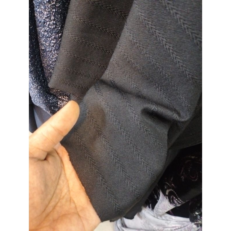 Bahan/Kain Jersey Salur Hitam