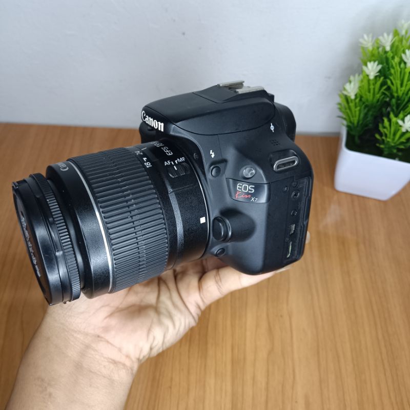 CANON EOS 100D/ kiss x7 KAMERA CANON 100D LIKE NEW