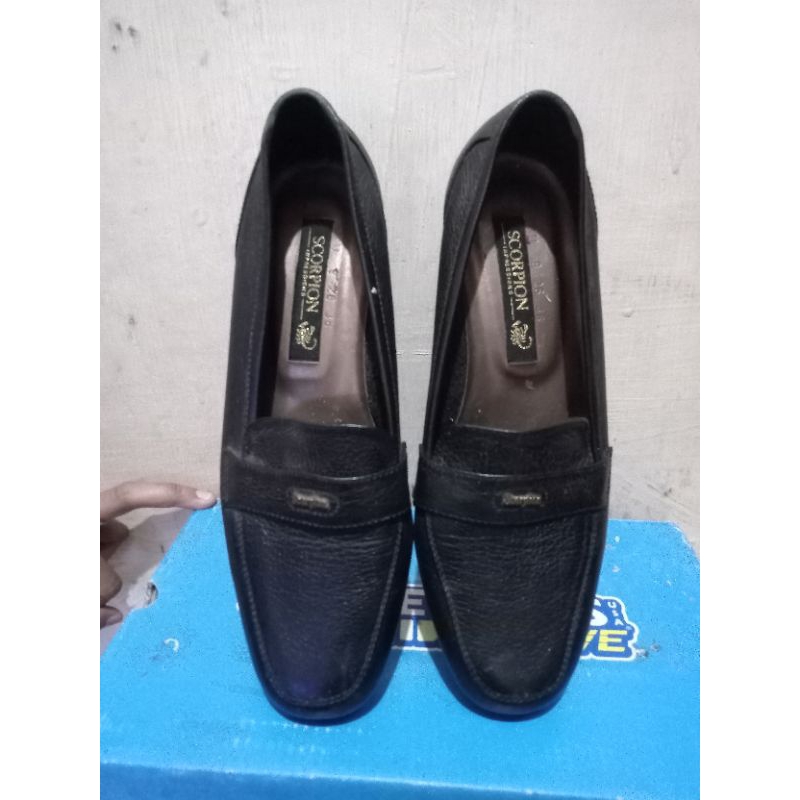 Sepatu pantofel wanita SCORPION